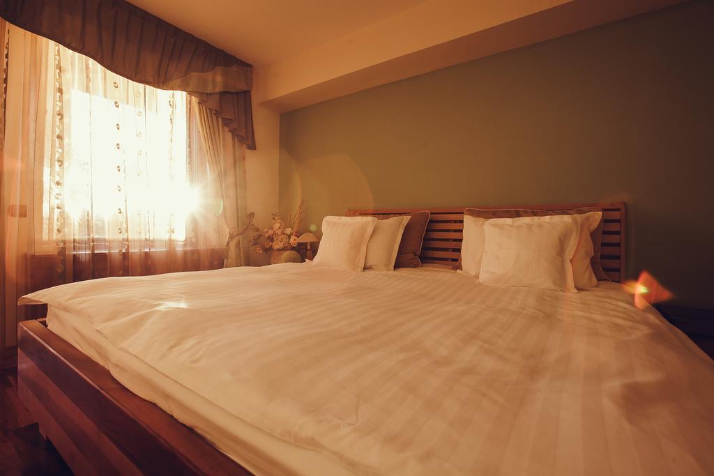 Denisa Boutique Hotel Poiana Brasov Room photo